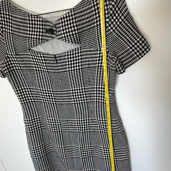 The Escada Dress for the woman in c-suite (black and white plaid) - Picture 5 of 7